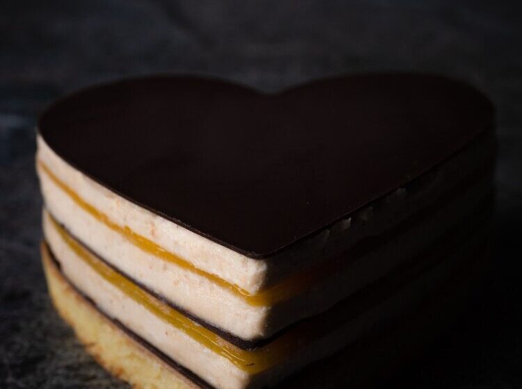 ホテル Logis Auberge De La Tour   Hôtel & Restaurants