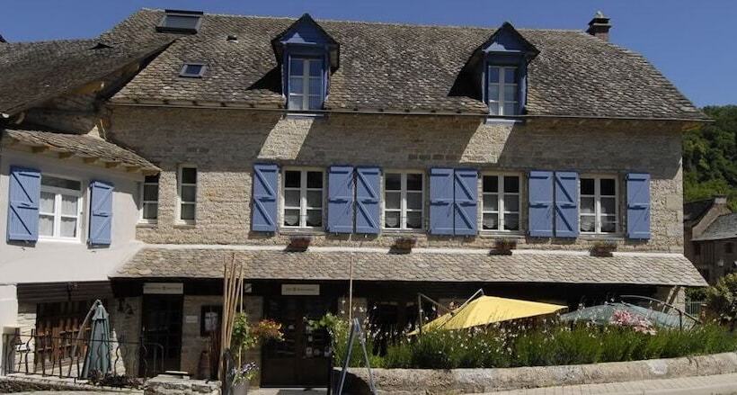 هتل Logis Hôtel Restaurant L Auberge Du Chateau