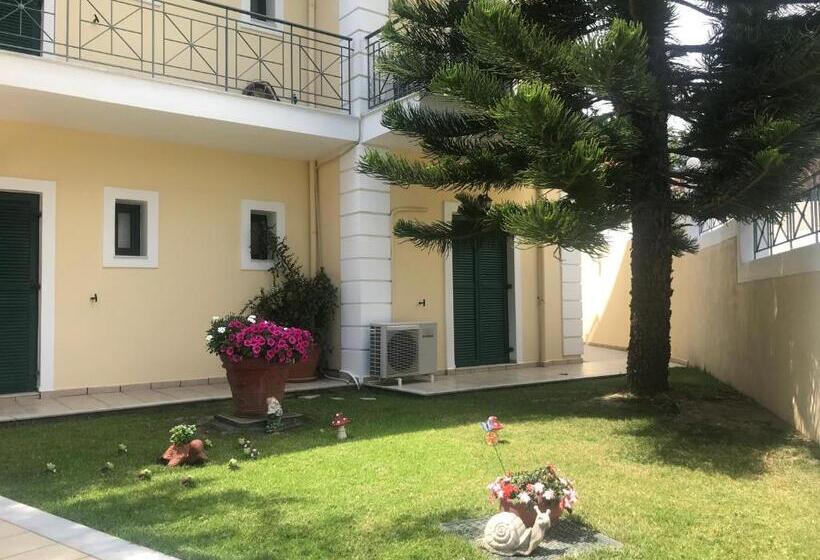هتل Naftilos Studios