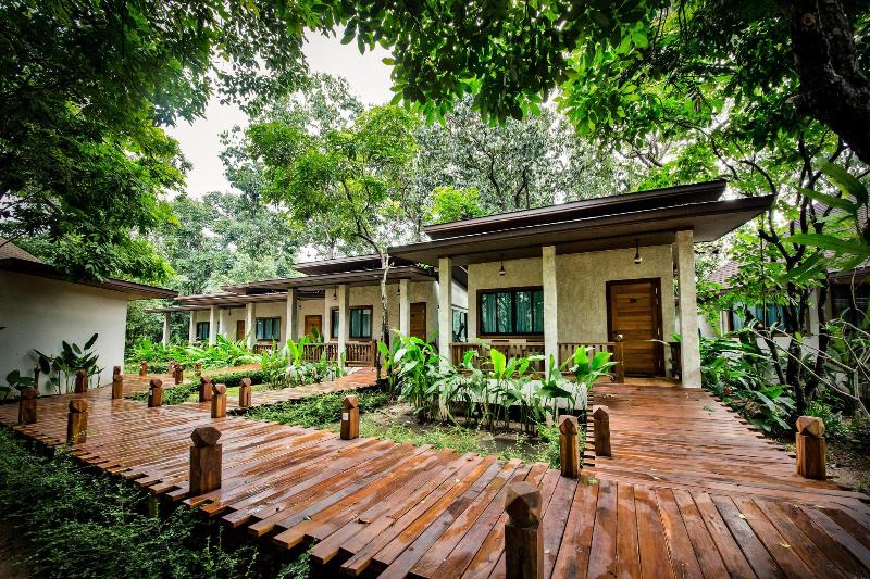 هتل Naiyang Park Resort   Sha Extra Plus