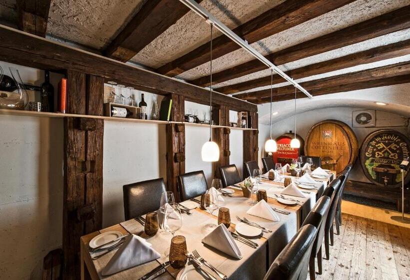 هتل Restaurant Chesa