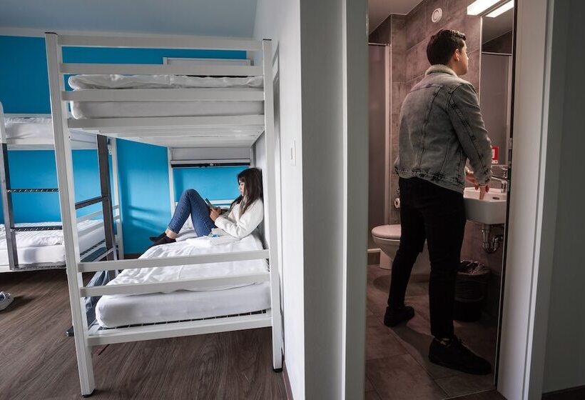 Nyon Hostel