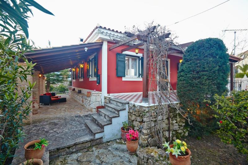 Anemelia  Villa