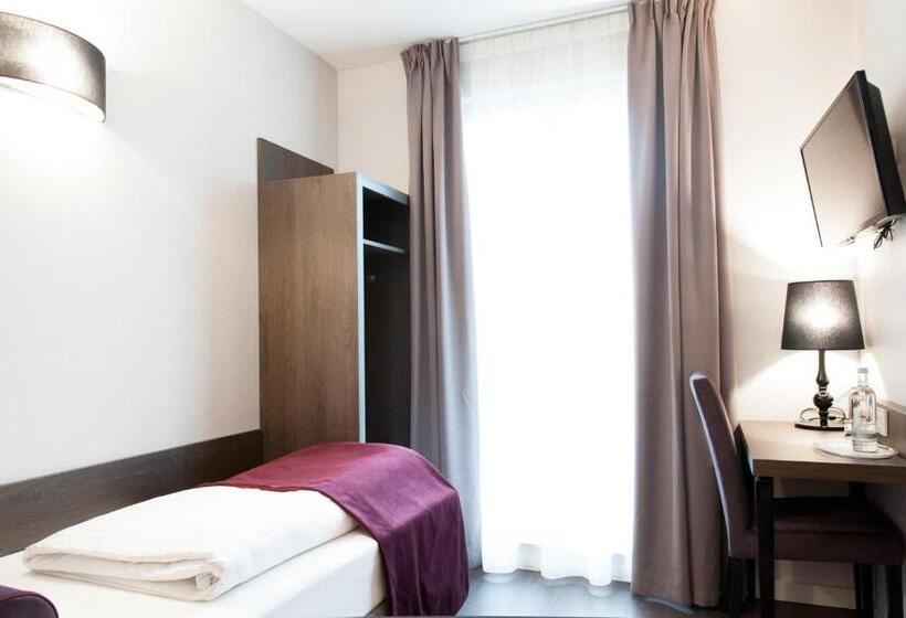 Fotos del hotel Arena An Der Friedberger Warte:  17