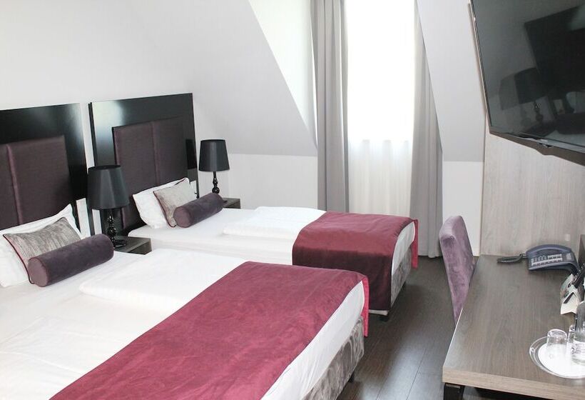 Fotos del hotel Arena An Der Friedberger Warte:  2