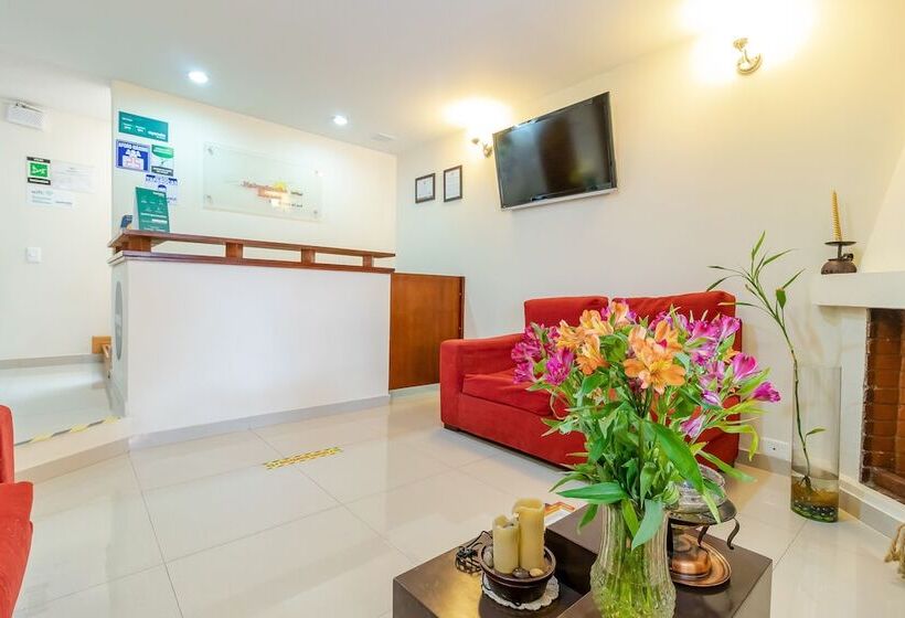 هتل Ayenda Nabusimake