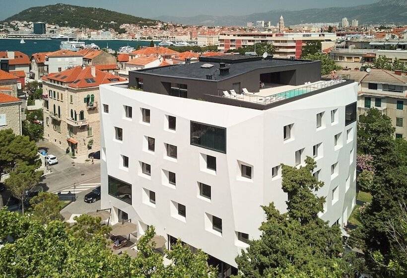 هتل Briig Boutique