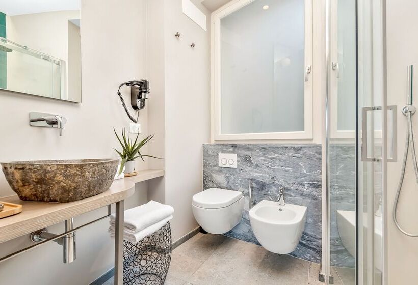 هتل Colonna 24 Luxury Room In Portovenere Near 5 Terre