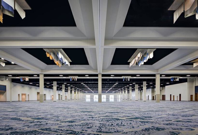 هتل Gaylord Rockies Resort & Convention Center