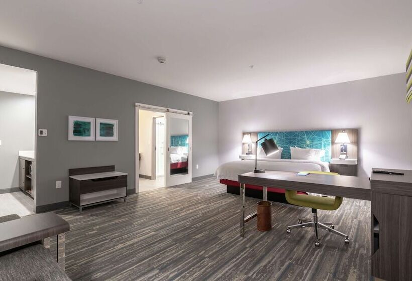 هتل Hampton Inn & Suites Dallas East