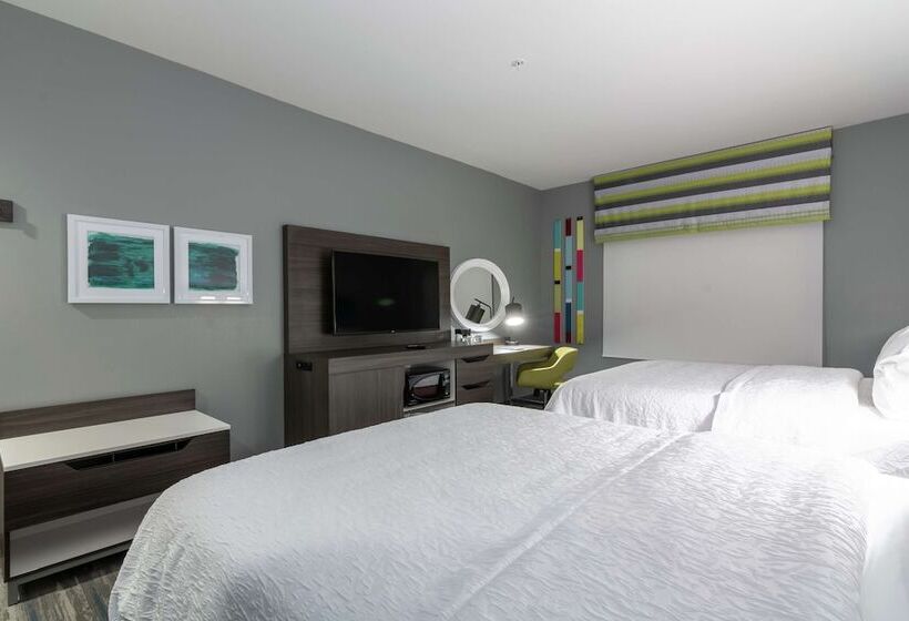 هتل Hampton Inn & Suites Dallas East