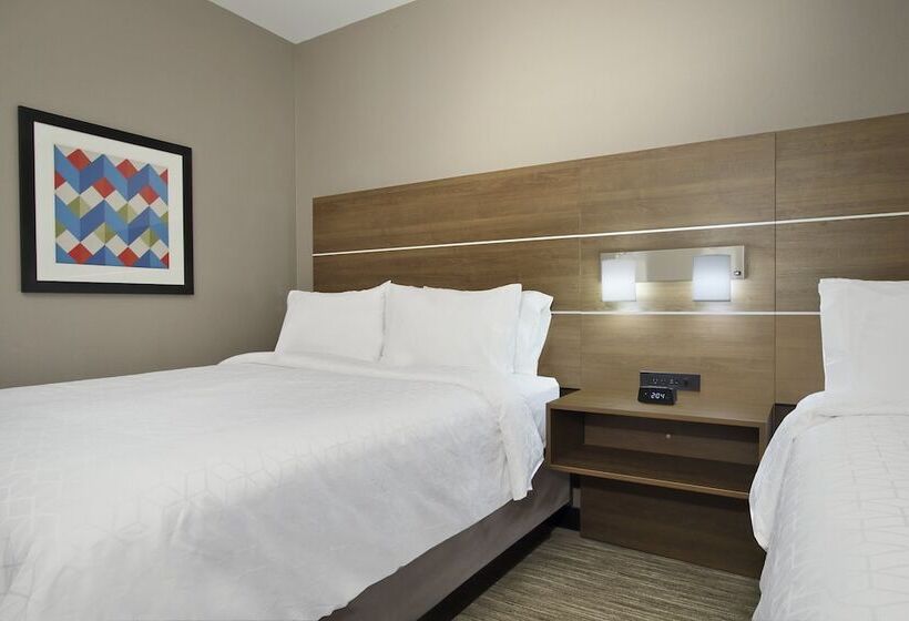 هتل Holiday Inn Express And Suites Frisco Nw
