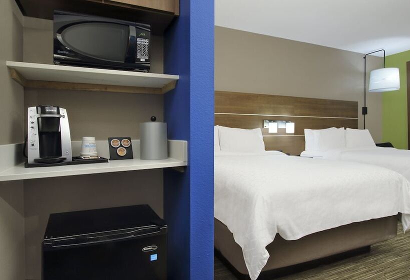 هتل Holiday Inn Express And Suites Frisco Nw