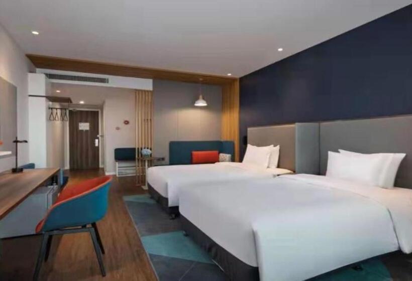 هتل Holiday Inn Express Langfang New Chaoyang