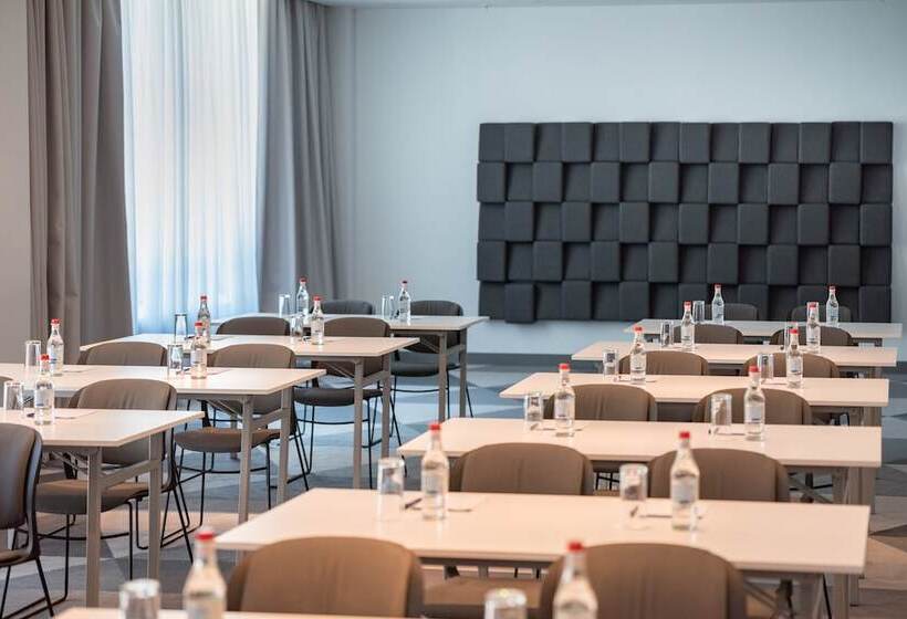 هتل Holiday Inn Express Yerevan, An Ihg