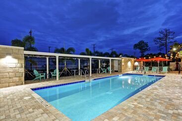 هتل Home2 Suites By Hilton Daytona Beach Speedway