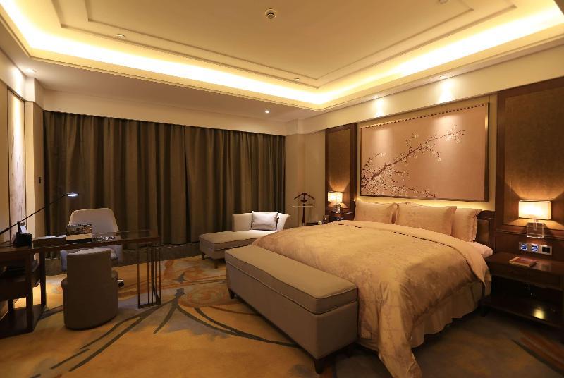 Отель Howard Johnson Xiangyu Plaza Linyi