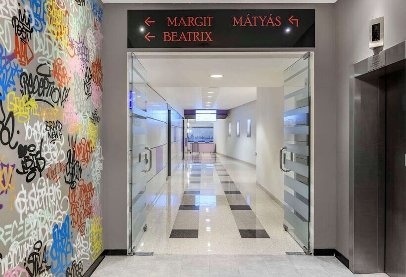 Fotos del hotel Ibis Budapest Castle Hill:  2