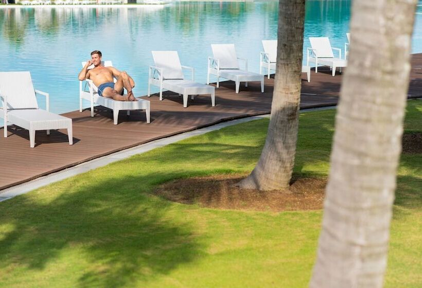 فندق Natra Bintan A Tribute Portfolio Resort