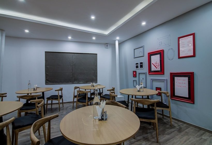 בית מלון כפרי Oyo Townhouse 035 Indiranagar
