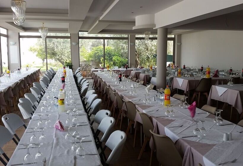 هتل Saint George Resort
