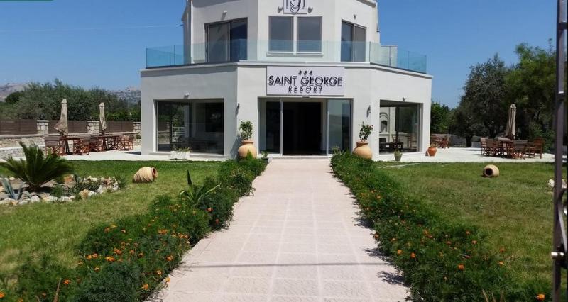 هتل Saint George Resort