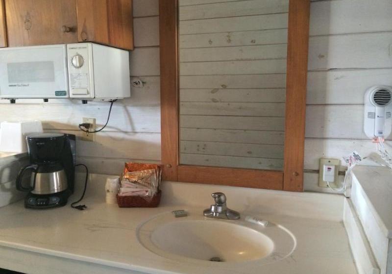 Отель Salado Creek Villas