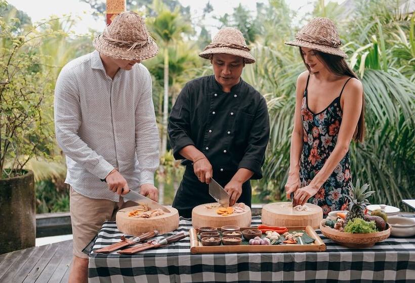 Fotos del hotel The Sankara Suites And Villas By Pramana:  8