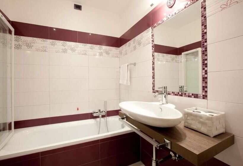 مسافرخانه Relais Tiburtina