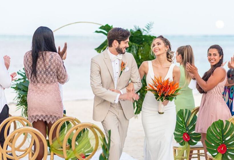 אתר נופש Adults Only Club At Lopesan Costa Bávaro   All Inclusive