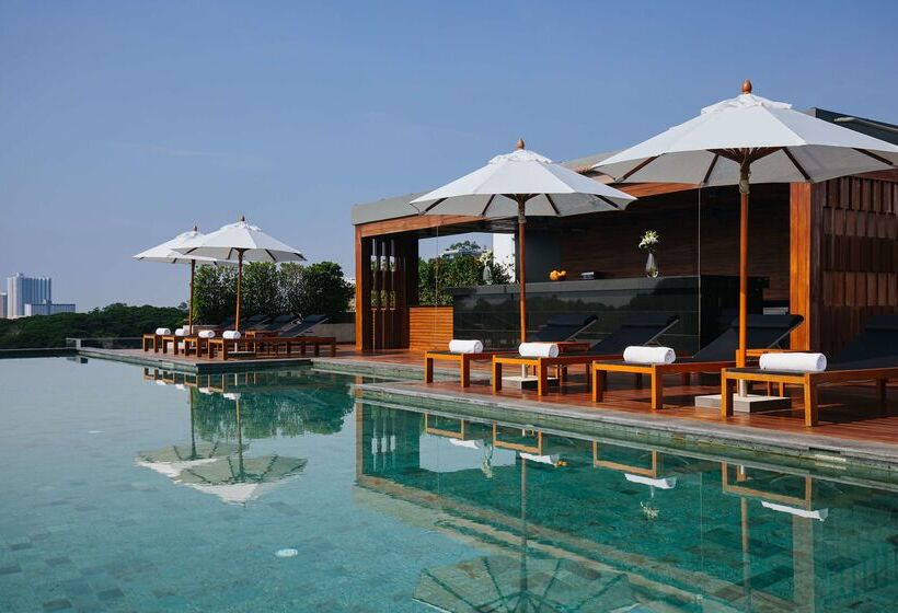 هتل Anantara Serviced Suites