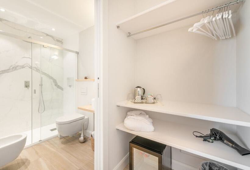 هتل Aquamadre Suites