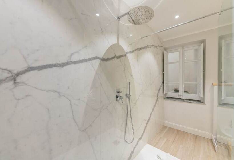 هتل Aquamadre Suites