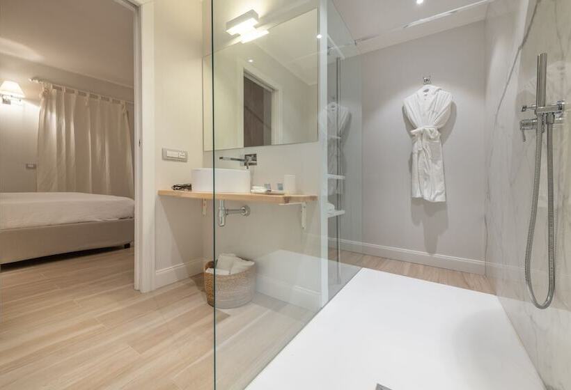 هتل Aquamadre Suites