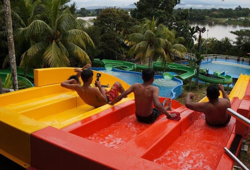 هتل Bukit Merah Laketown Resort