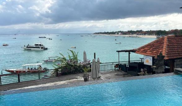 هتل Lembongan Reef