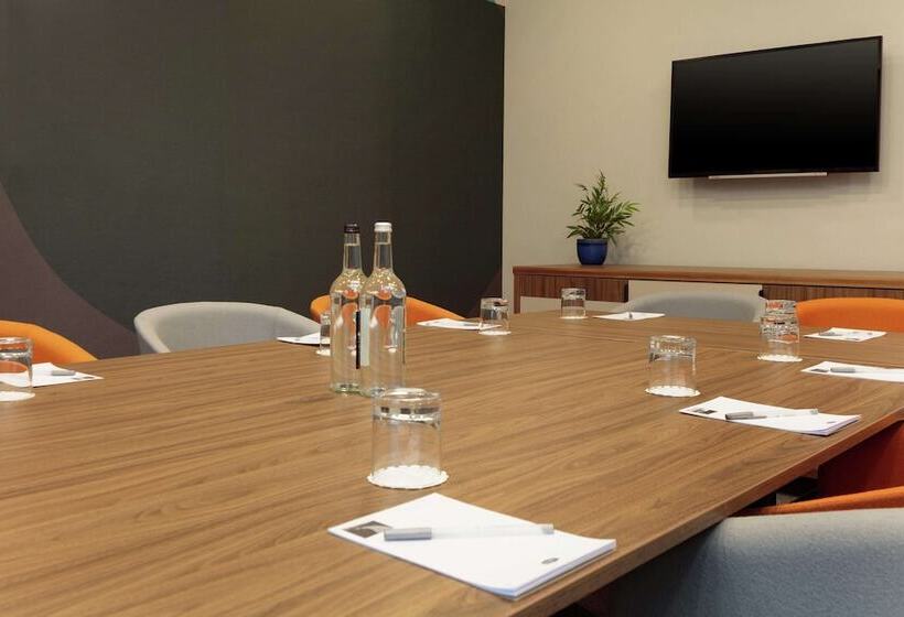 Hampton By Hilton Edinburgh Airport