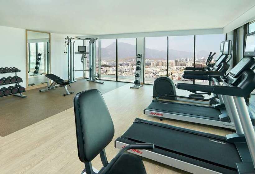 هتل Hilton Garden Inn Muscat Al Khuwair