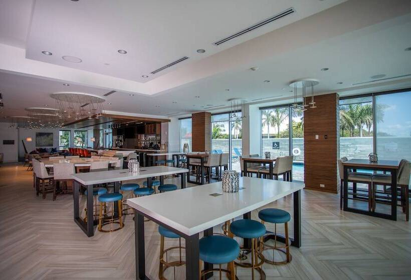 בית מלון כפרי Hilton Garden Inn West Palm Beach I95 Outlets