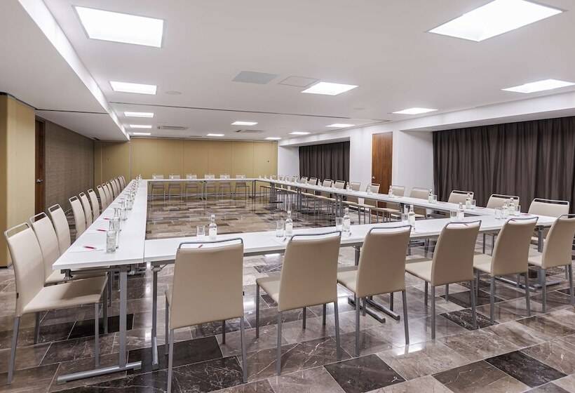 Отель NH Collection Merida Paseo Montejo