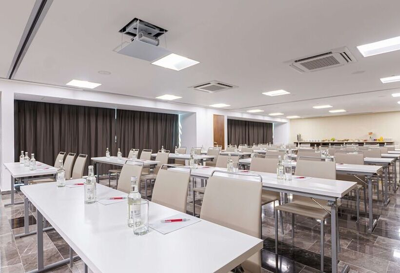 Отель NH Collection Merida Paseo Montejo