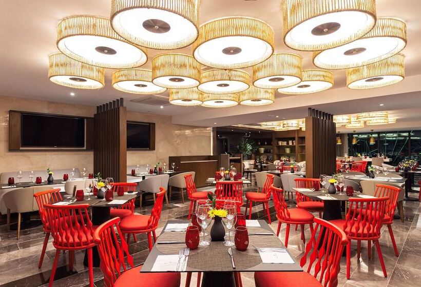 Отель NH Collection Merida Paseo Montejo