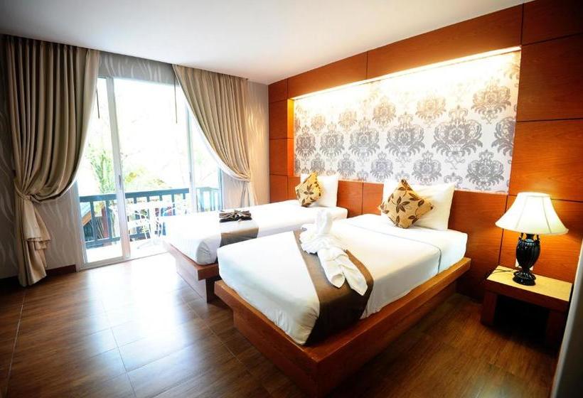 هتل Andaman Resort