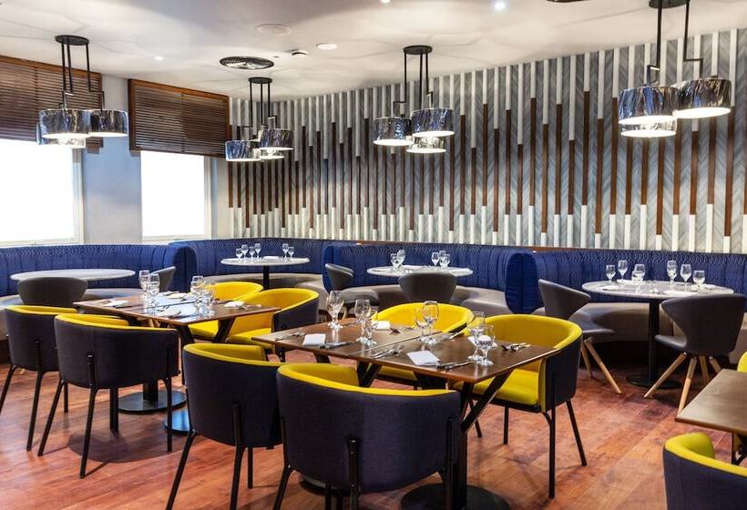 Fotos del hotel Premier Inn Dubai Al Jaddaf:  38