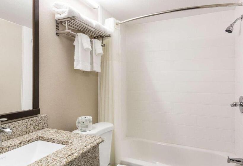 酒店 Fairmount Inn & Suites   Stroudsburg, Poconos