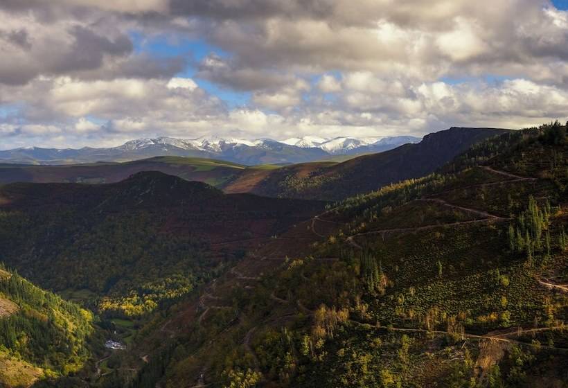 هتل Rural Las Montañas De Pumar