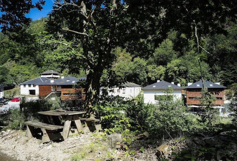 هتل Rural Las Montañas De Pumar
