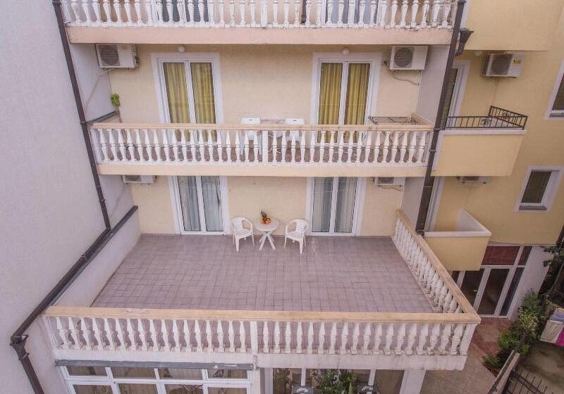 Fotos del hotel Venera Apartments:  35