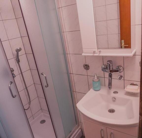 Fotos del hotel Venera Apartments:  27