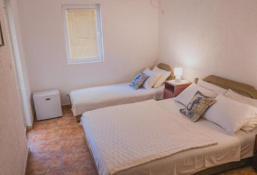 Fotos del hotel Venera Apartments:  2